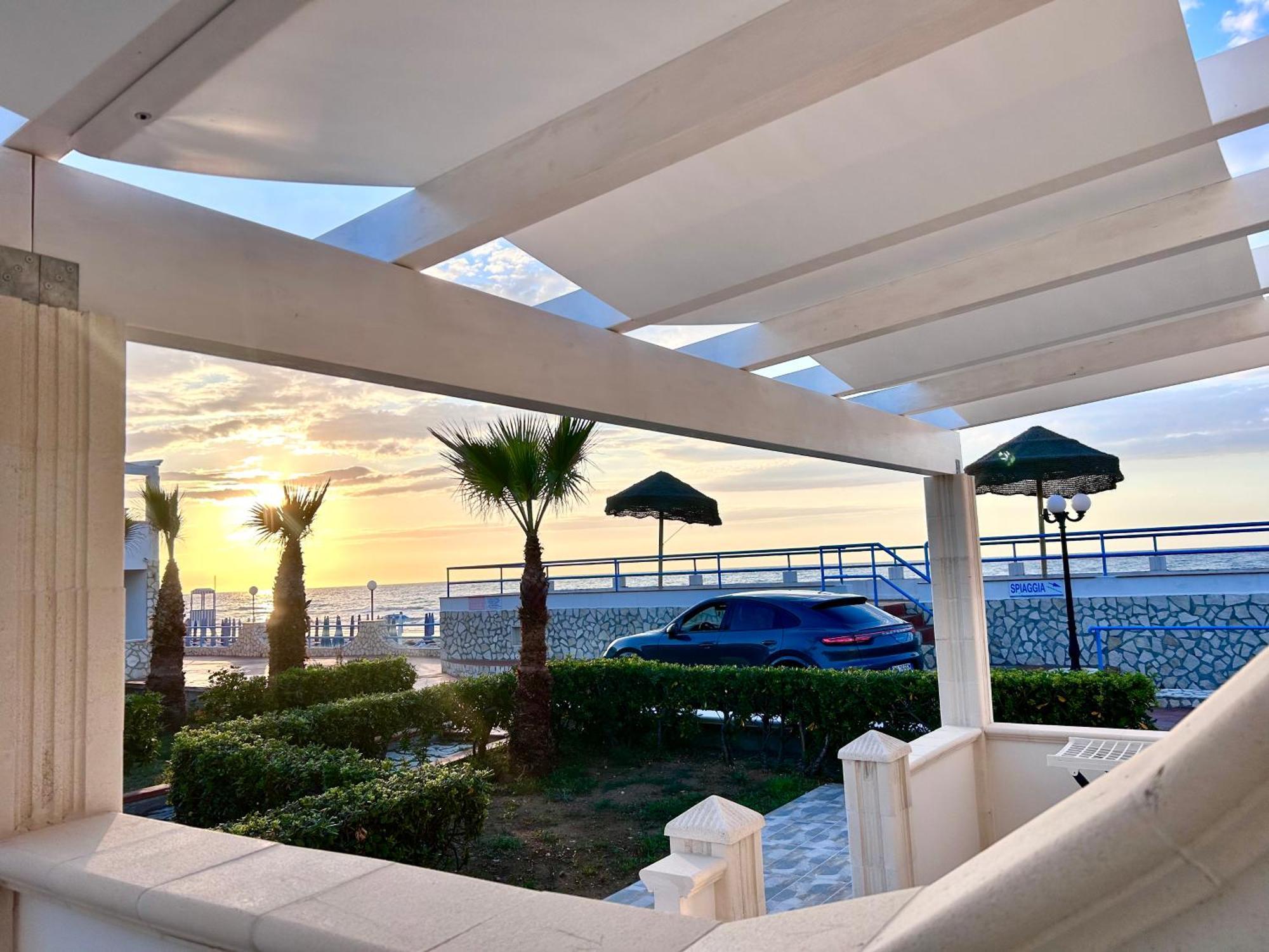 Gemini Luxury Rooms Peschici Esterno foto