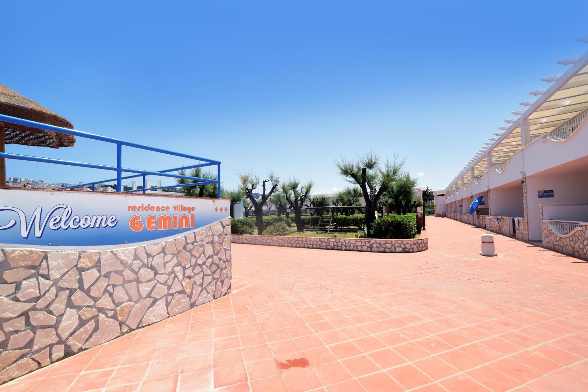 Gemini Luxury Rooms Peschici Esterno foto